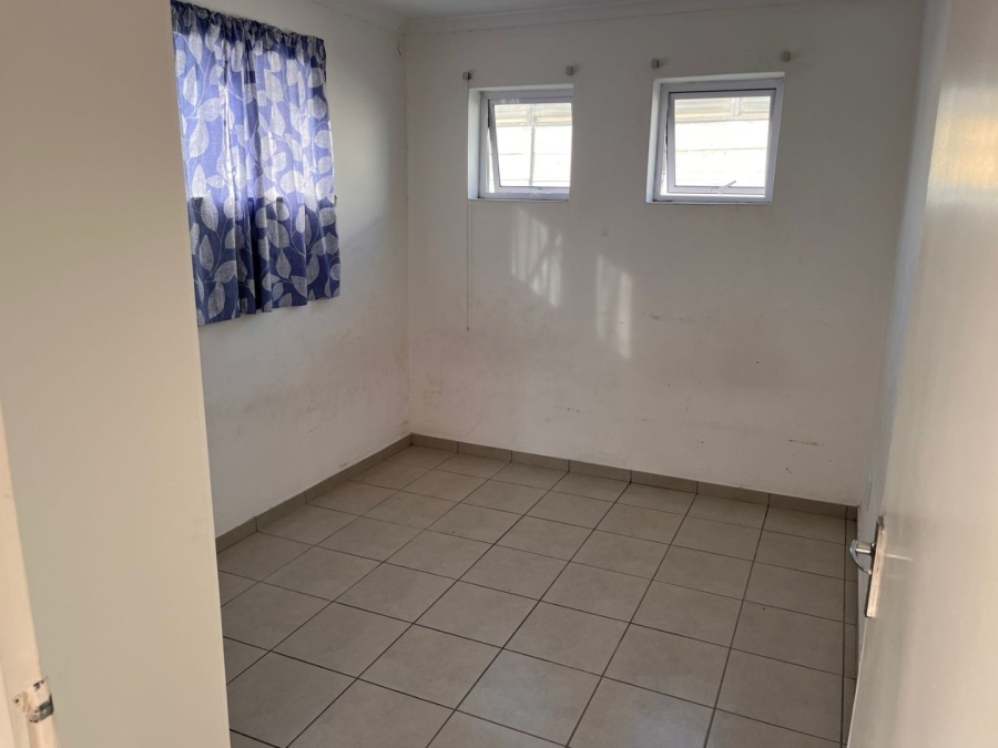 2 Bedroom Property for Sale in Bishop Lavis Western Cape